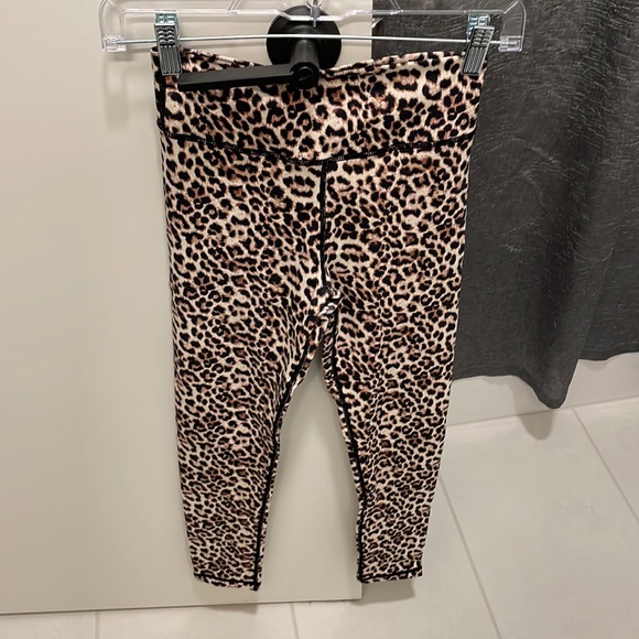 ZYIA active 2 Leopard Brilliant Scrunchy What Hi-Rise LEGGING NWOT - Picture 1 of 4